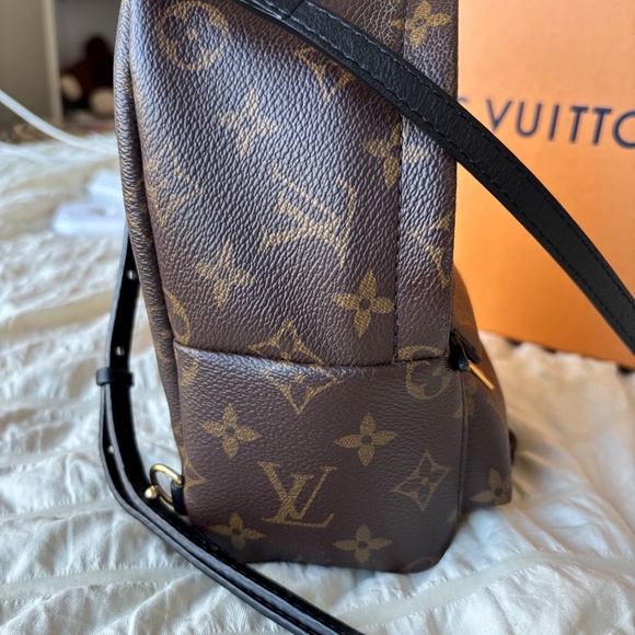 Authentic LV Palm Spring Mini - Picture 5 of 7
